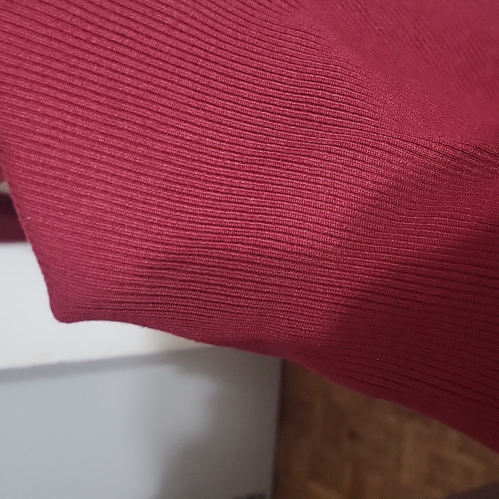 Red dress - Picture 6 of 6